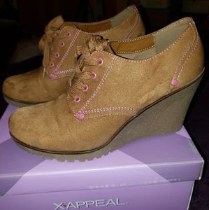 Cute Tan Oxford Wedges